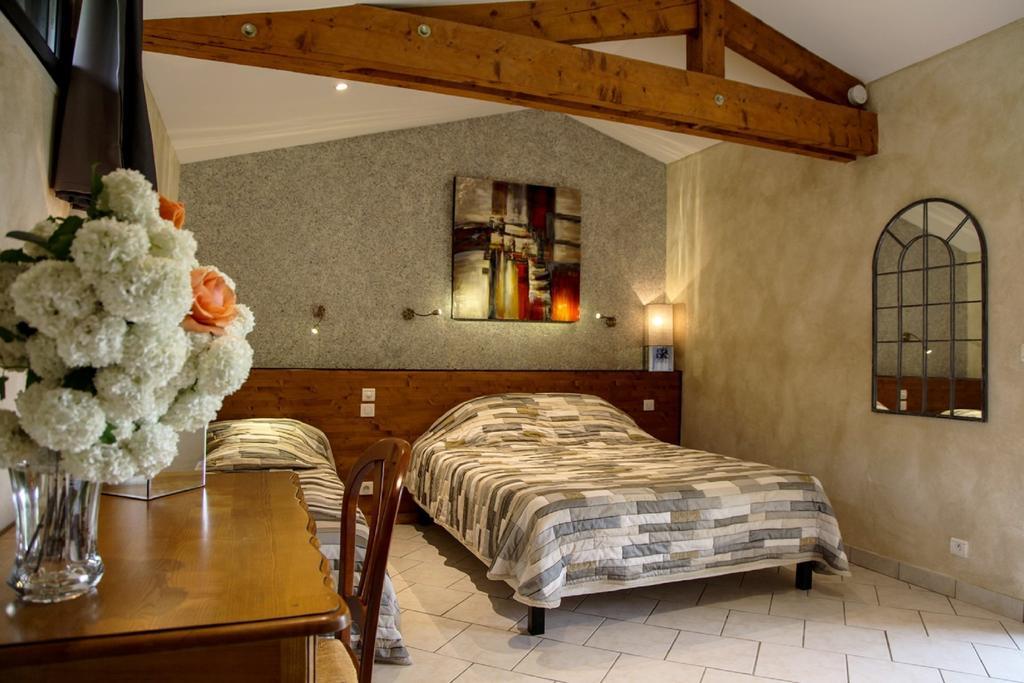 Chambres D'Hotes Les Peyrouses サルラ・ラ・カネダ エクステリア 写真