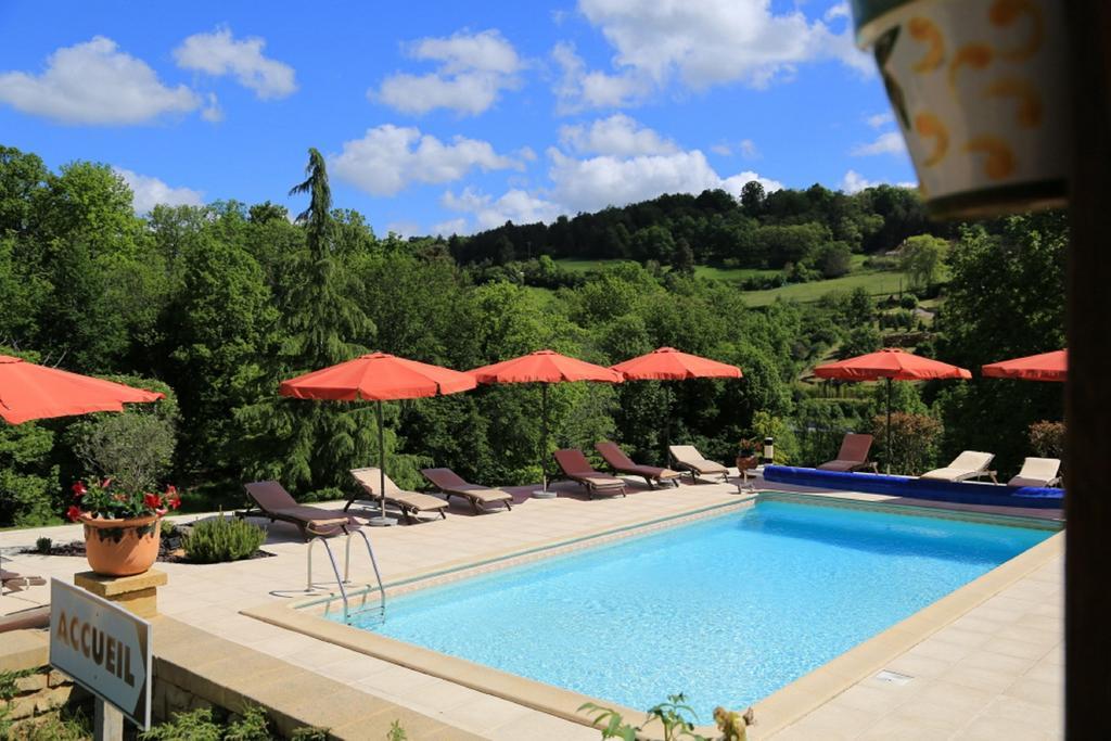 Chambres D'Hotes Les Peyrouses サルラ・ラ・カネダ エクステリア 写真
